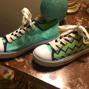 Polka dot and chevron pattern sneakers Size 9
